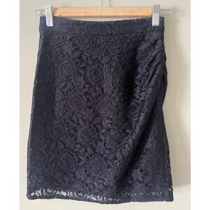 Riess Lace Skirt w/ ruching in Navy size 4